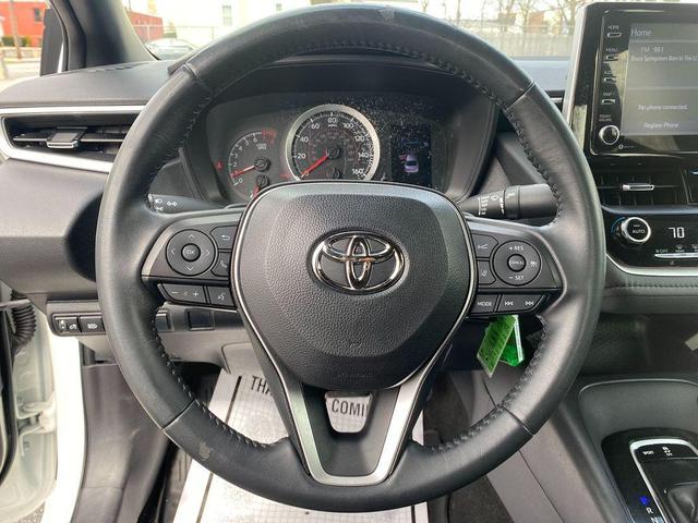Photo of 2021 Super White Toyota Corolla