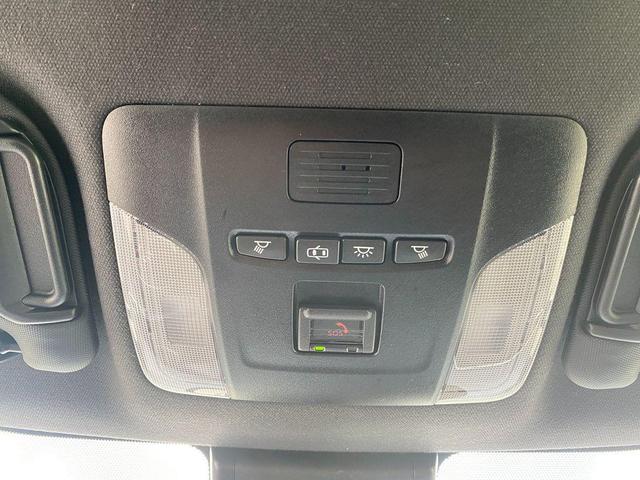 Photo of 2021 Super White Toyota Corolla