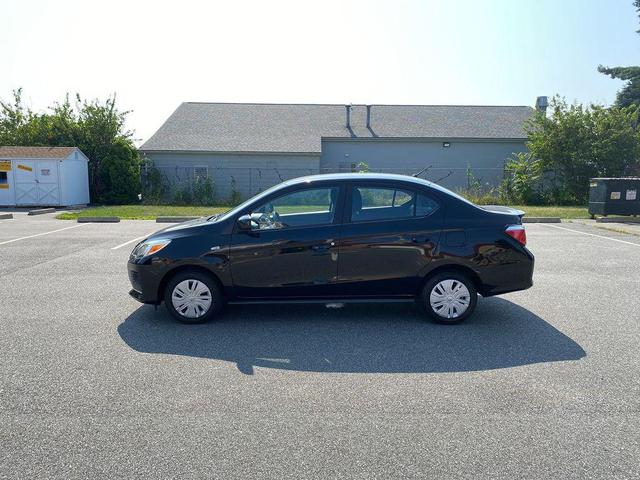 Photo of 2024 Jet Black Metallic Mitsubishi Mirage G4
