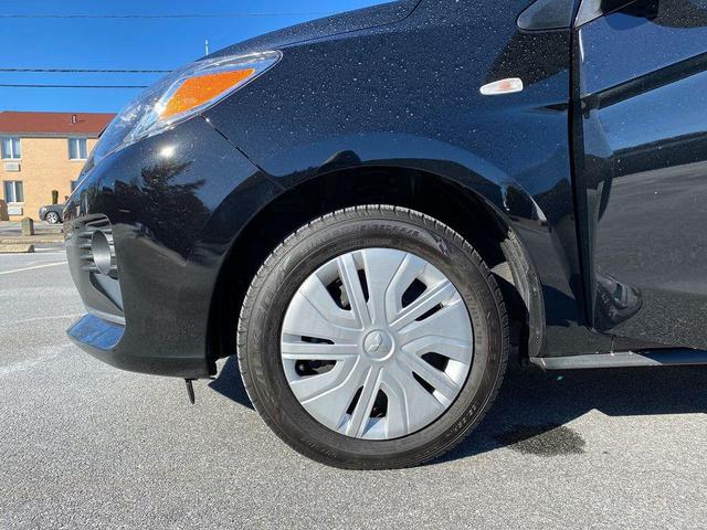 Photo of 2024 Jet Black Metallic Mitsubishi Mirage G4
