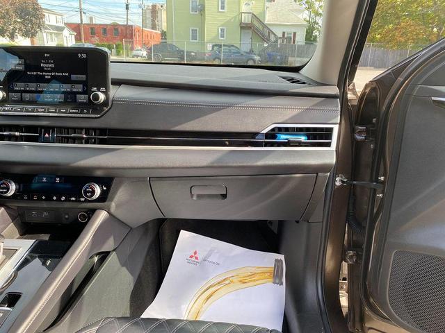 Photo of 2022 Deep Bronze Metallic Mitsubishi Outlander