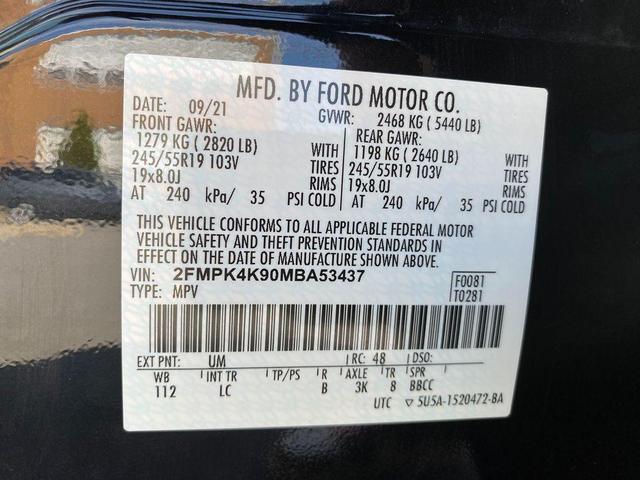 Photo of 2021 Agate Black Metallic Ford Edge