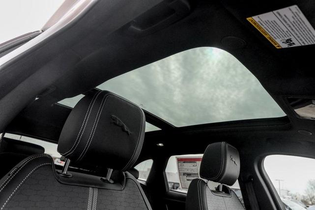Photo of 2026 Fuji White Jaguar F-PACE