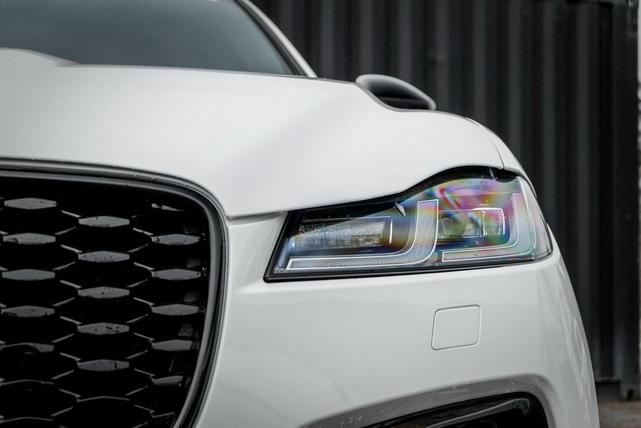 Photo of 2026 Fuji White Jaguar F-PACE