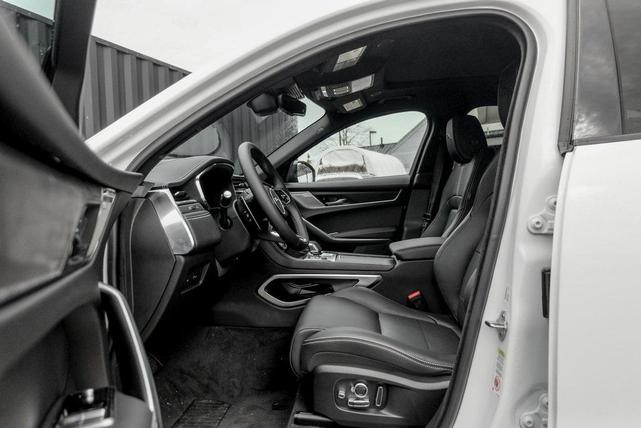 Photo of 2026 Fuji White Jaguar F-PACE