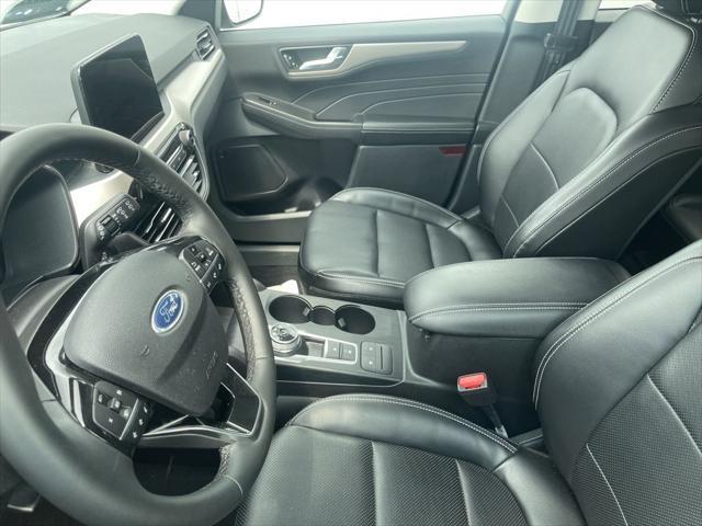 Photo of 2022 ICONIC SILVER Ford Escape