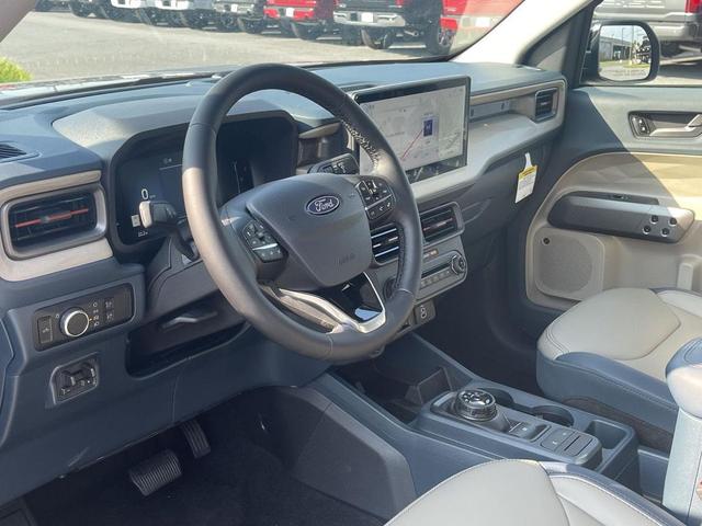 Photo of 2025 CARBONIZED GRAY METALLIC Ford Maverick