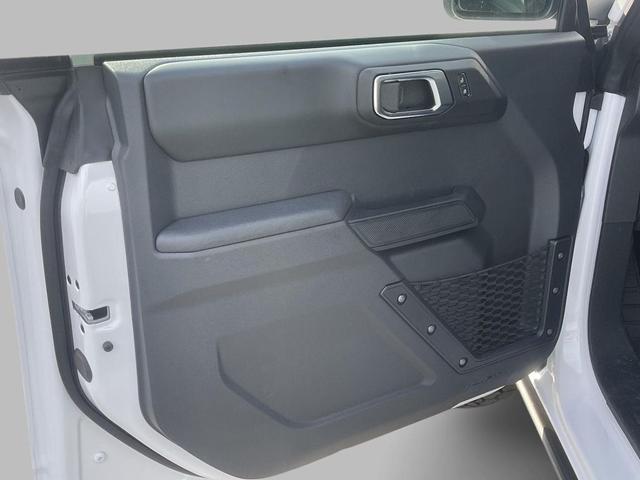 Photo of 2025 OXFORD WHITE Ford Bronco