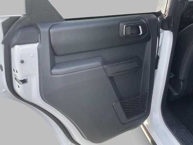 Photo of 2025 OXFORD WHITE Ford Bronco