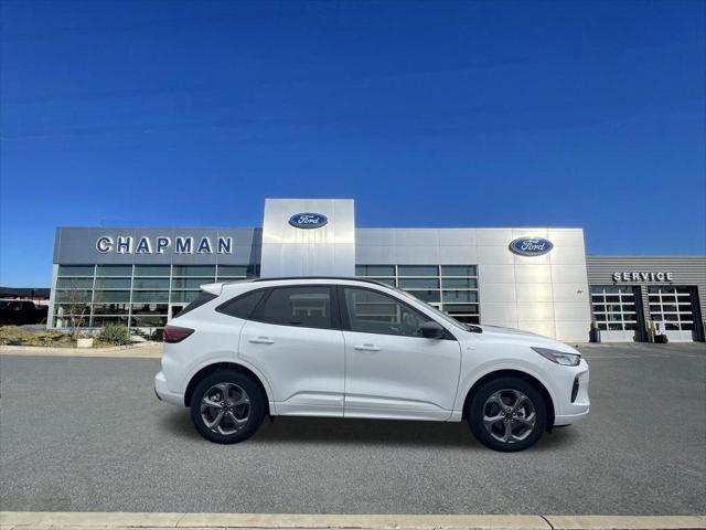 Photo of 2024 STAR WHITE METALLIC TRI-COAT Ford Escape