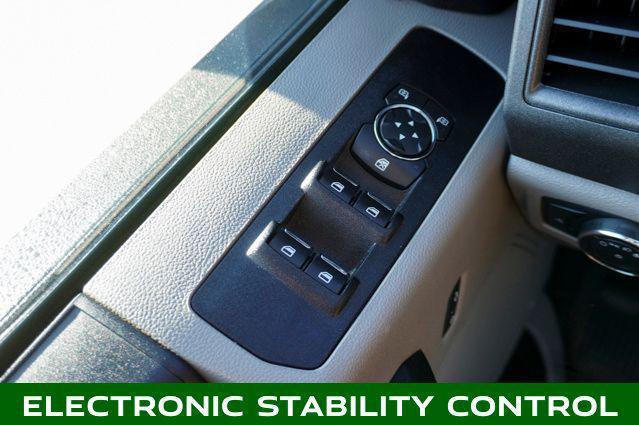 Photo of 2021 Oxford White Ford F-250