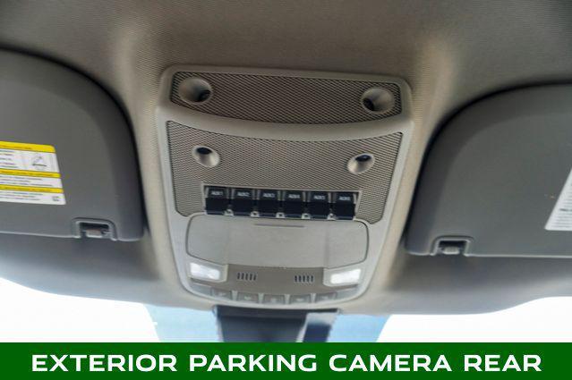 Photo of 2021 Oxford White Ford F-250