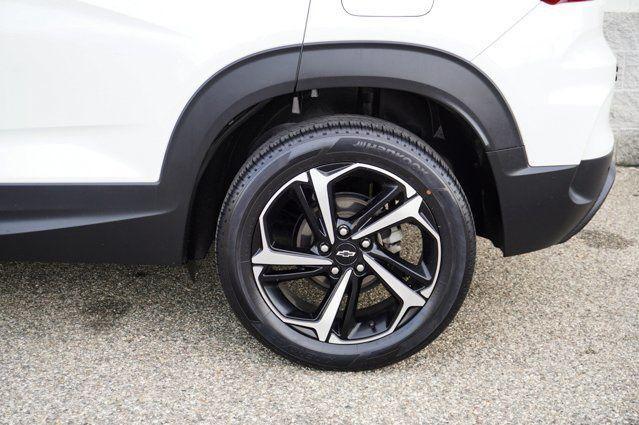 Photo of 2021 Summit White Chevrolet Trailblazer
