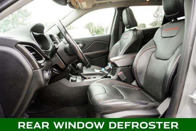 Photo of 2019 Sting-Gray Clearcoat Jeep Cherokee