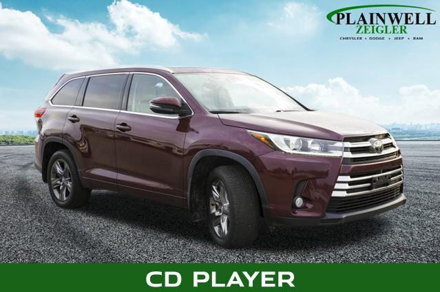 Photo of 2017 Salsa Red Pearl Toyota Highlander