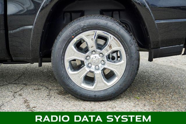 Photo of 2025 Diamond Black Crystal Pearlcoat RAM 1500