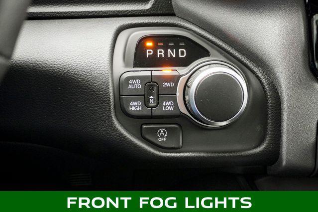 Photo of 2025 Diamond Black Crystal Pearlcoat RAM 1500