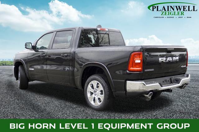 Photo of 2025 Diamond Black Crystal Pearlcoat RAM 1500