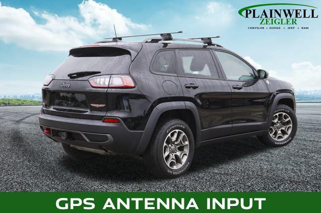 Photo of 2020 Diamond Black Crystal Pearlcoat Jeep Cherokee