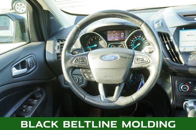 Photo of 2017 Oxford White Ford Escape