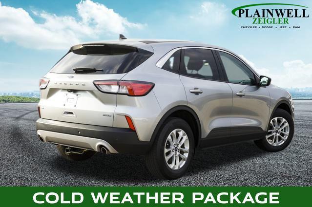 Photo of 2022 Iconic Silver Metallic Ford Escape