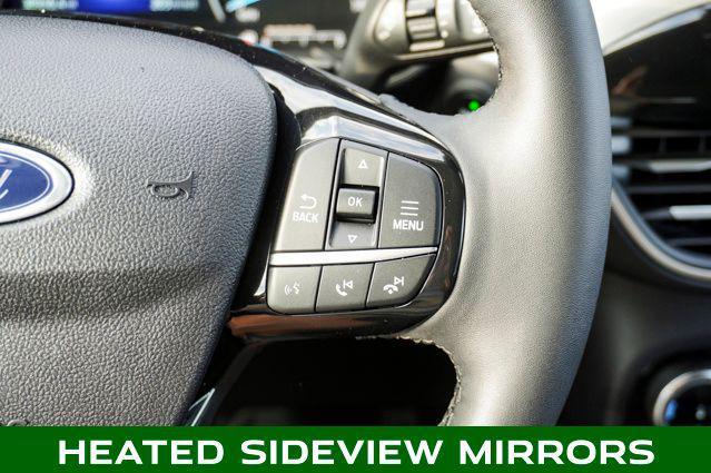 Photo of 2022 Iconic Silver Metallic Ford Escape