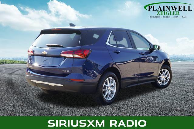 Photo of 2022 Blue Glow Metallic Chevrolet Equinox