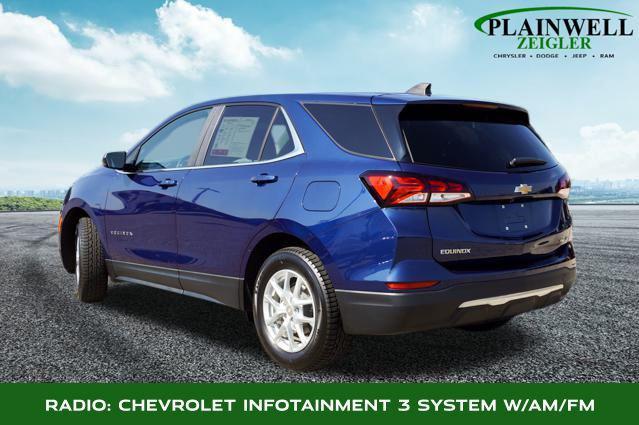 Photo of 2022 Blue Glow Metallic Chevrolet Equinox