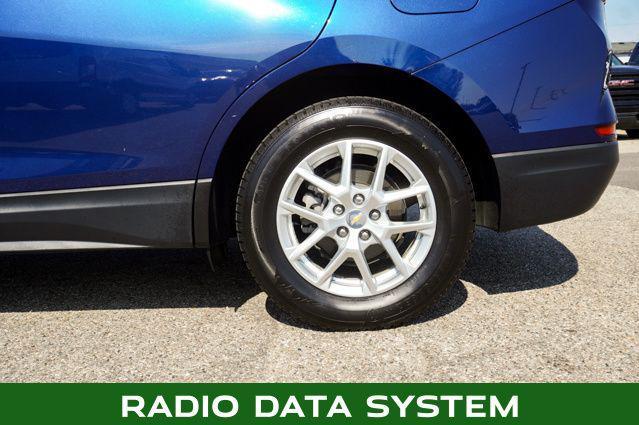 Photo of 2022 Blue Glow Metallic Chevrolet Equinox