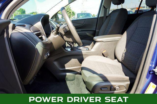Photo of 2022 Blue Glow Metallic Chevrolet Equinox