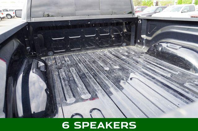 Photo of 2019 Brilliant Black Crystal Pearlcoat RAM 1500