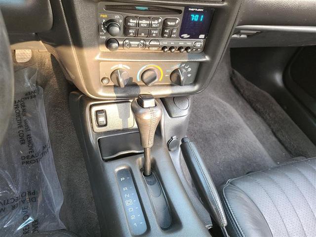 Photo of 2002 Sebring Silver Metallic Chevrolet Camaro