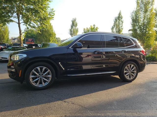 Photo of 2018 Black Sapphire Metallic BMW X3