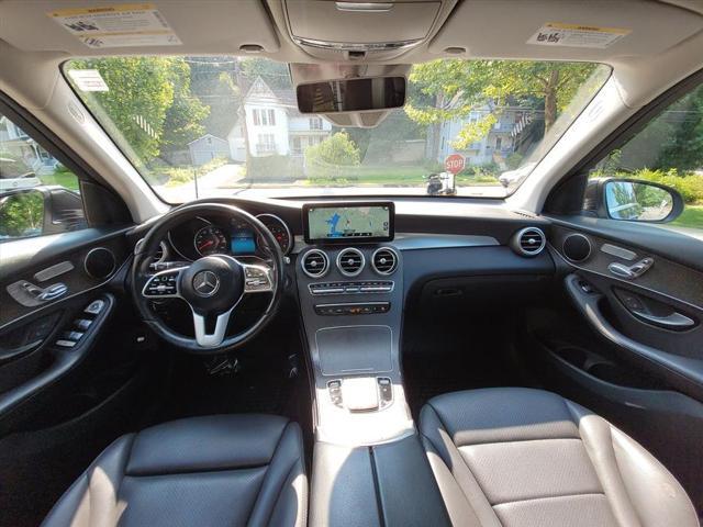 Photo of 2020 Obsidian Black Metallic Mercedes-Benz GLC 300
