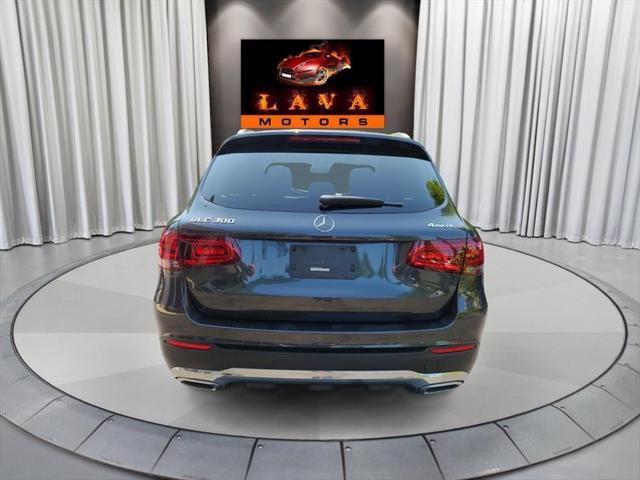 Photo of 2020 Obsidian Black Metallic Mercedes-Benz GLC 300