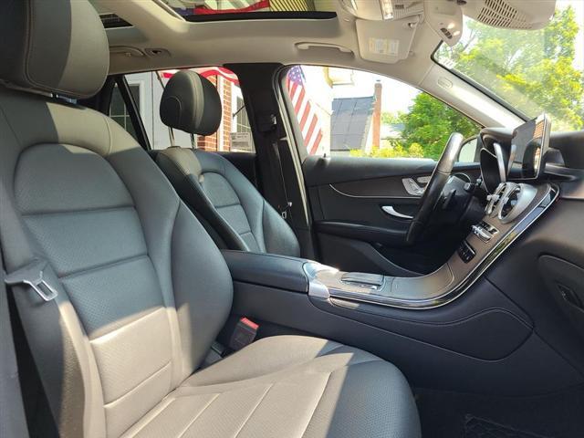 Photo of 2020 Obsidian Black Metallic Mercedes-Benz GLC 300