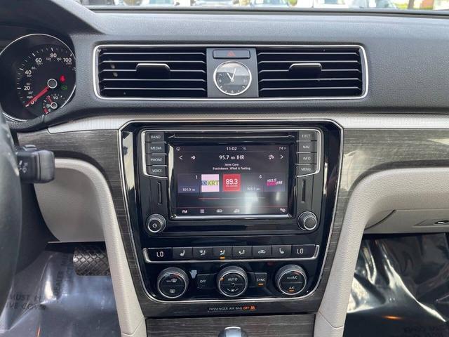 Photo of 2016 Reflex Silver Metallic Volkswagen Passat