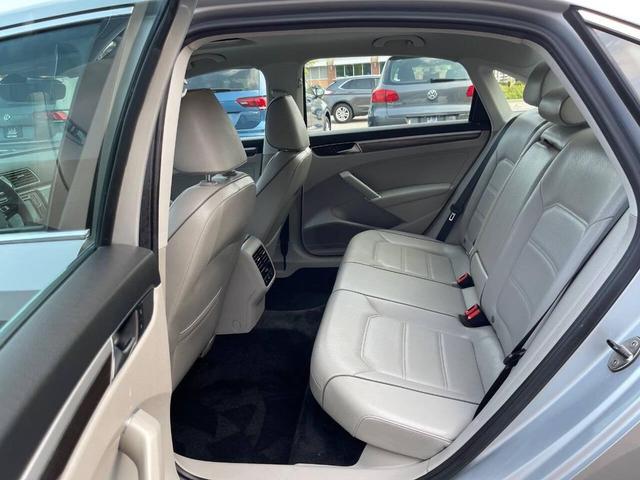 Photo of 2016 Reflex Silver Metallic Volkswagen Passat