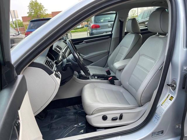 Photo of 2016 Reflex Silver Metallic Volkswagen Passat