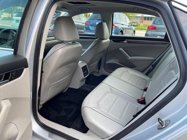 Photo of 2016 Reflex Silver Metallic Volkswagen Passat