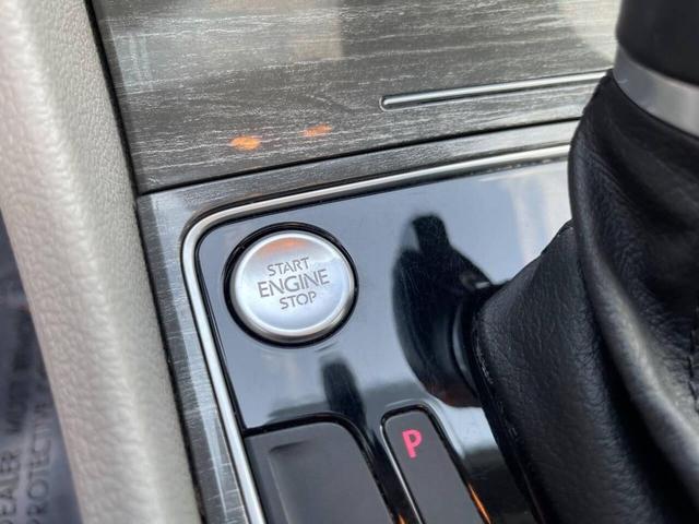 Photo of 2016 Reflex Silver Metallic Volkswagen Passat