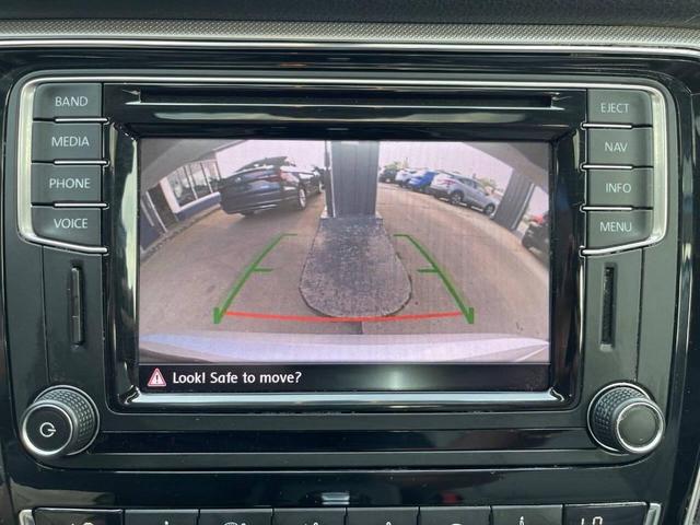 Photo of 2016 Reflex Silver Metallic Volkswagen Passat