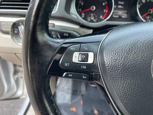 Photo of 2016 Reflex Silver Metallic Volkswagen Passat