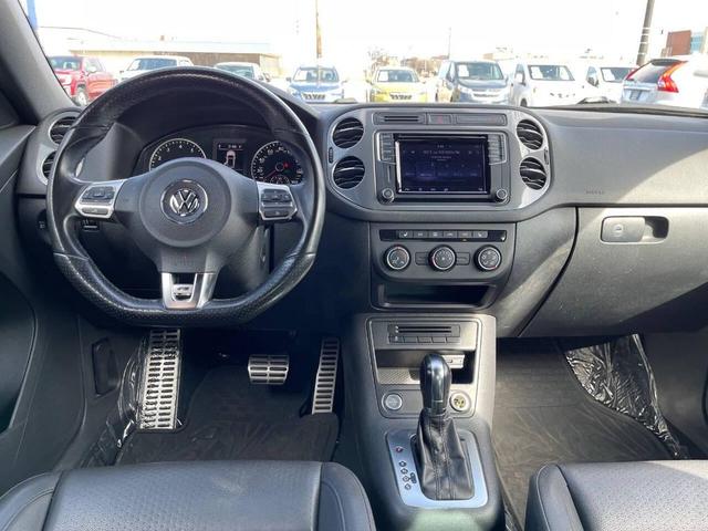 Photo of 2016 Deep Black Pearl Volkswagen Tiguan