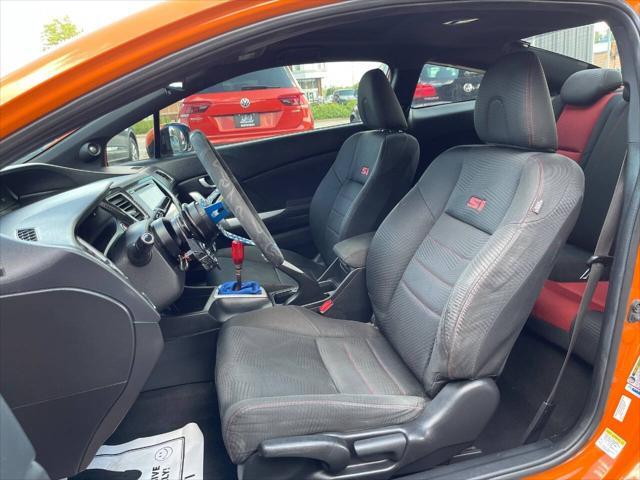 Photo of 2015 Orange Fire Pearl Honda Civic