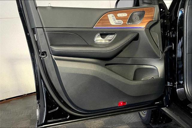 Photo of 2025 Black Mercedes-Benz GLE 350