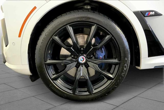Photo of 2024 Mineral White Metallic BMW X7