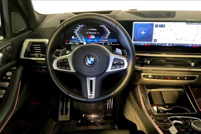 Photo of 2024 Mineral White Metallic BMW X7