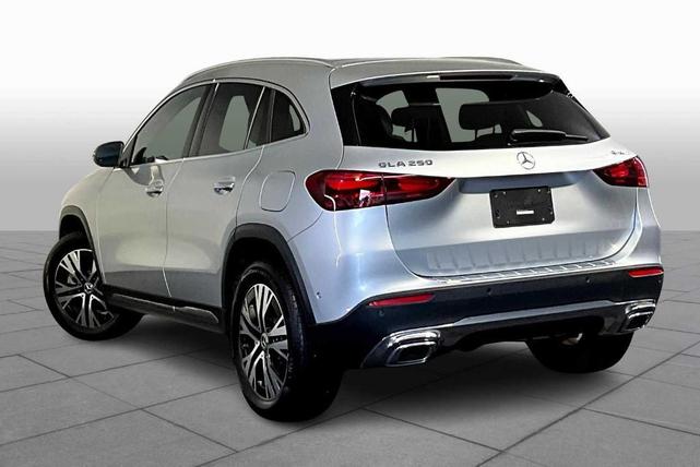 Photo of 2025 Cirrus Silver Metallic Mercedes-Benz GLA 250