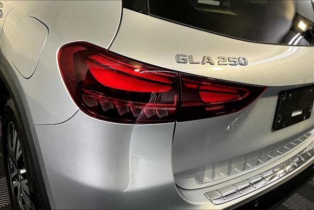 Photo of 2025 Cirrus Silver Metallic Mercedes-Benz GLA 250